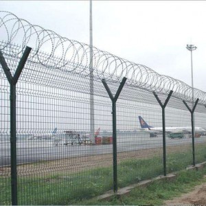 Welded Wire Mesh Airport Security Fence with Razor Wire